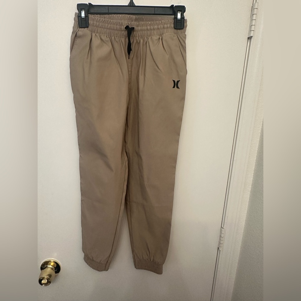 NWOT Boys Hurley Tan pant size 7-8